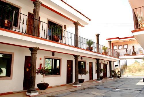 Hotel Maya 2012