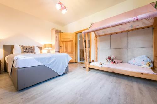 Wiesengut , Alleinstehende, Deteched, Austrian Style, Villa Mit Pool