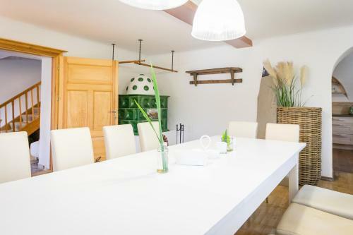 Wiesengut , Alleinstehende, Deteched, Austrian Style, Villa Mit Pool