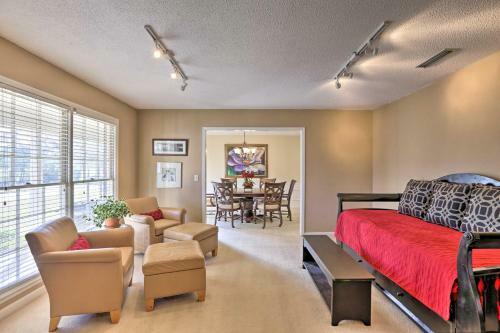 Quiet Dothan House With Fenced Yard And Fire Pit