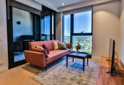 Box Hill Central Sky One Apartment