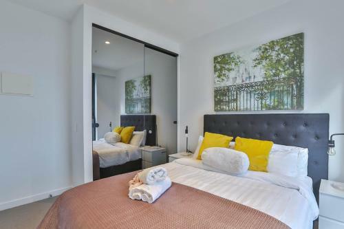 Box Hill Central Sky One Apartment