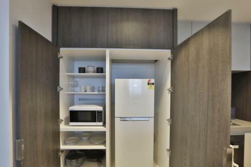 Box Hill Central Sky One Apartment