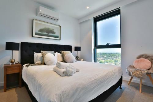 Box Hill Central Sky One Apartment