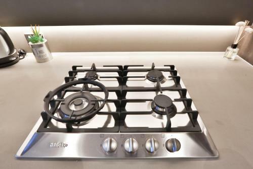 Box Hill Central Sky One Apartment