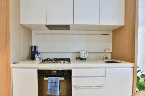 Box Hill Central Sky One Apartment