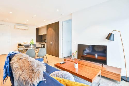 Box Hill Central Sky One Apartment