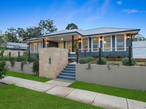 Huntlee Pool Luxe House