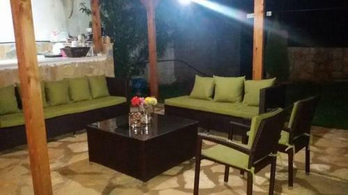 Hostal Guest House Dhermi
