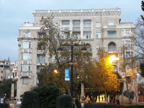 Neftiannikov Avenue Apartment