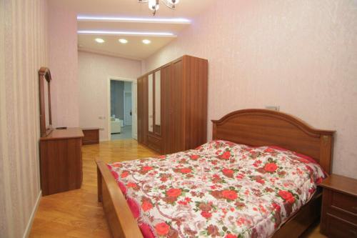 Apartamento Centr Baku. 4 Bedrooms.