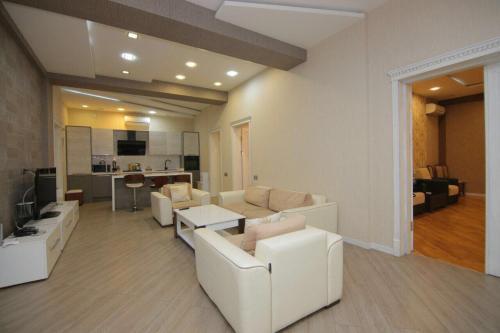 Apartamento Centr Baku. 4 Bedrooms.