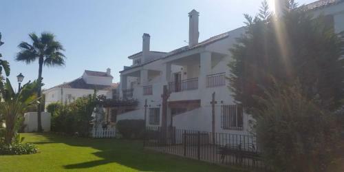 Urb. Los Naranjos de Marbella, Manzana 3,