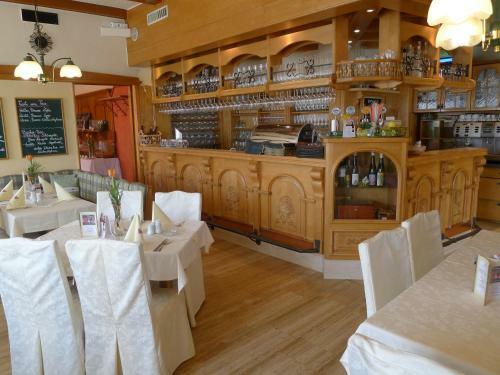Hotel Restaurant B�ck "roter Hahn"