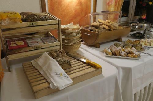 Hotel Restaurant B�ck "roter Hahn"