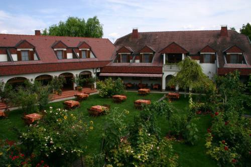 Hostal Hotel Weingut Rosenhof