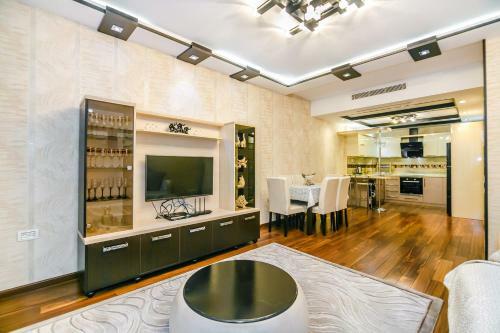 Apartment On Port Baku