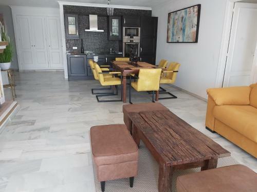 Apartamento Homelystay- Marbella, Puerto Banus