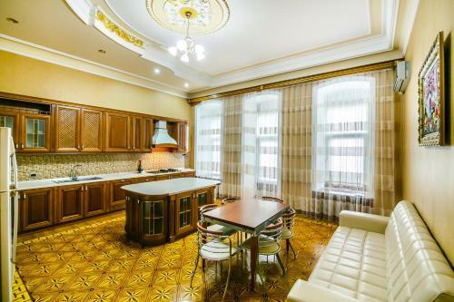Apartment On Bentley