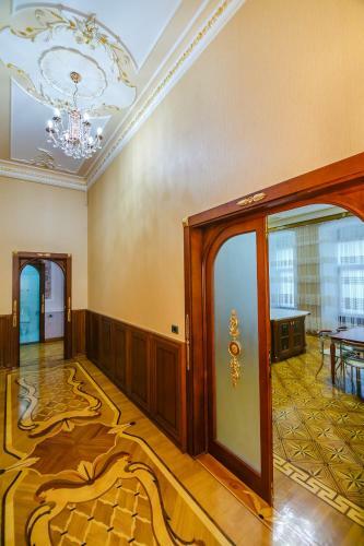 Apartment On Bentley