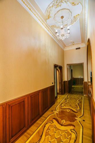 Apartment On Bentley