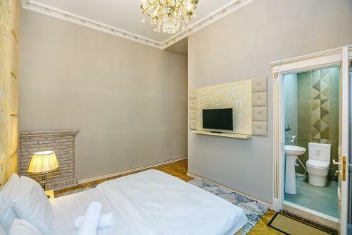 Super Deluxe Apartment On Nizami Street
