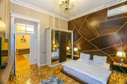 Super Deluxe Apartment On Nizami Street