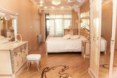 Apartment For Kings