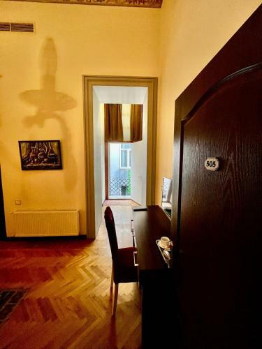 Shalimar Markaz Hotel