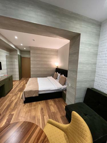 Ch Hotel