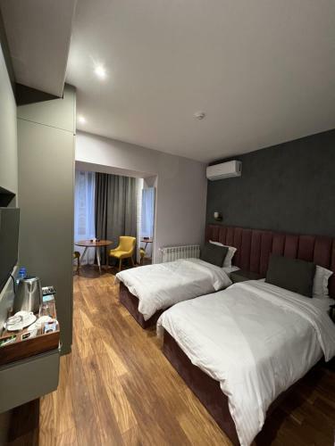 Ch Hotel