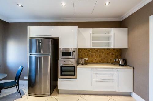 Luxury Central Seaview Apartment