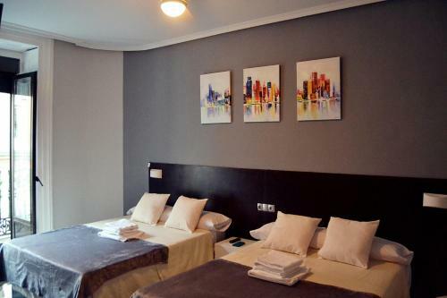 Hostal Habitaciones Universal