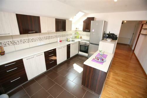 Happy Apartment
