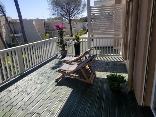 Beach Veranda Home, Gjiri I Lalzit