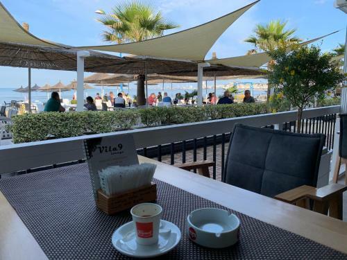 Beachfront Apartment Nita