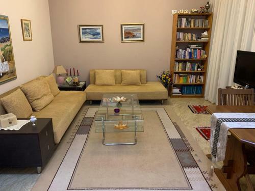 Beachfront Apartment Nita