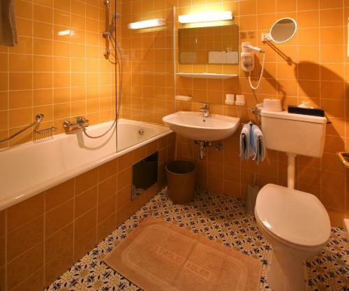 Hotel Tiroler Adler