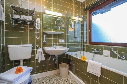 Hotel Tiroler Adler
