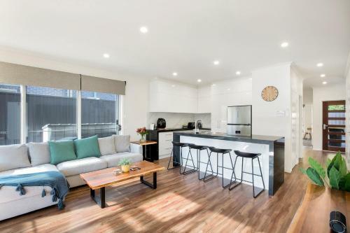 Villa A Stones Throw