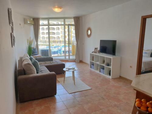Midia Grand Luxury Beach Apartment