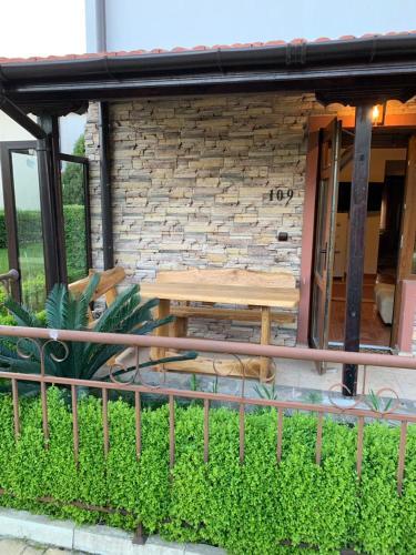 Panteli Apart House