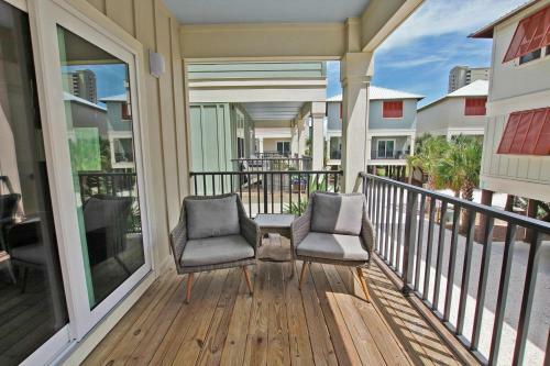 Romeo Beach By Youngs Suncoast