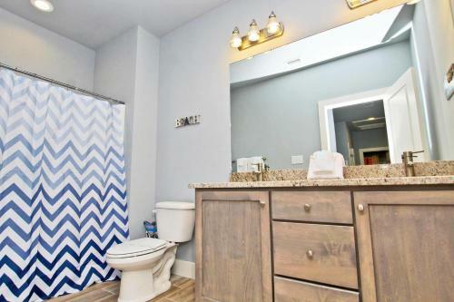 Romeo Beach By Youngs Suncoast