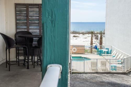 Apartamento The Beach Is Only Steps Away (F2) Beachfront - Sleeps 8