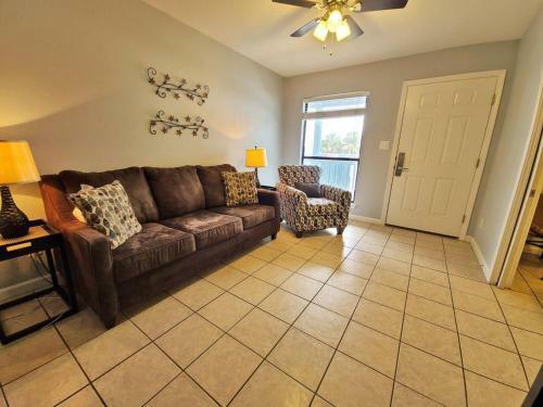 Cove By Youngs Suncoast