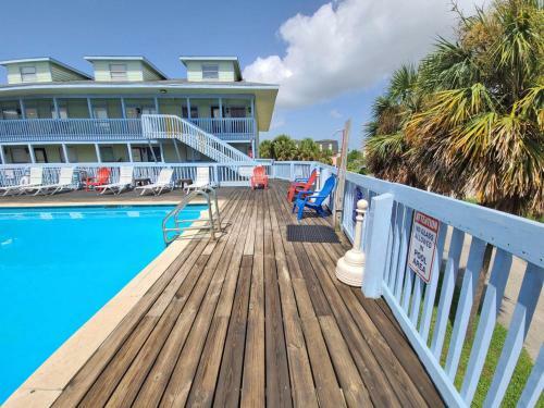 Cove By Youngs Suncoast