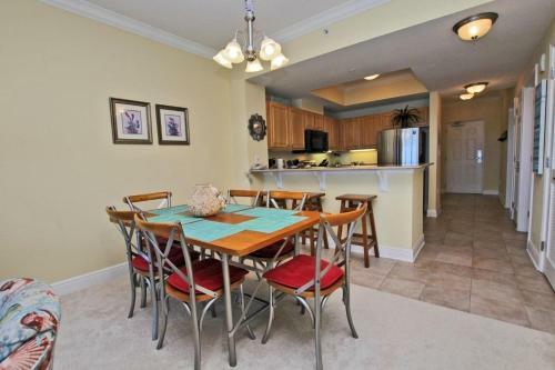 Crystal Tower By Youngs Suncoast