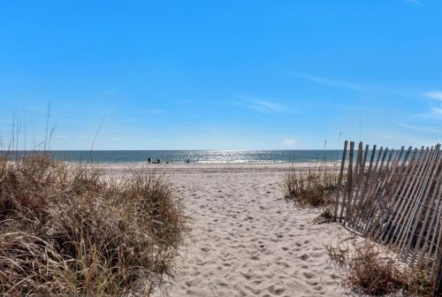 Island Winds East Unit 401
