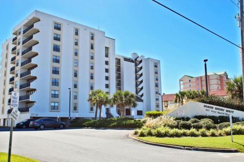 Island Winds West 280 By Youngs Suncoast